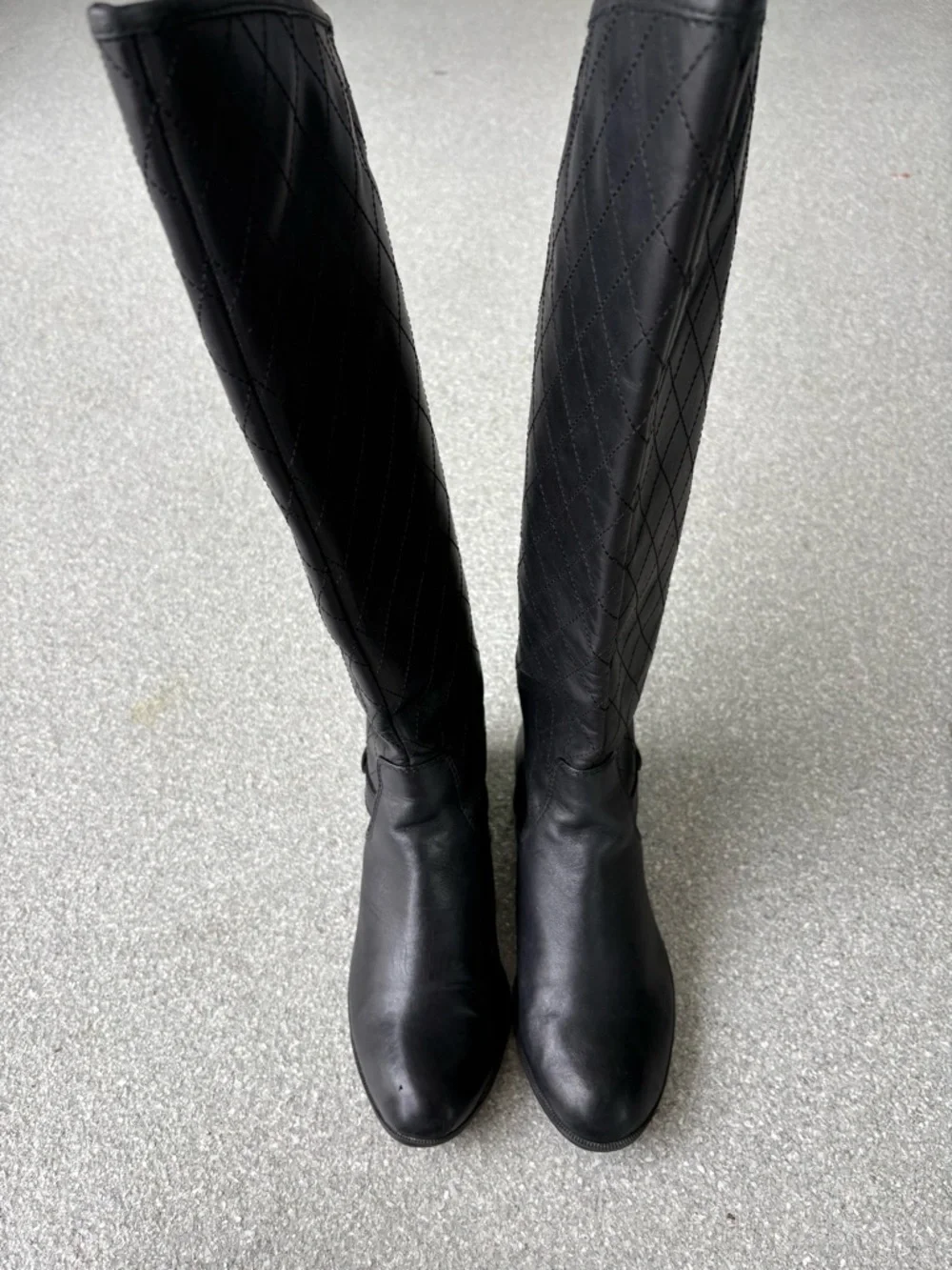 AK Anne Klein Klye quilted leather riding boots size 6